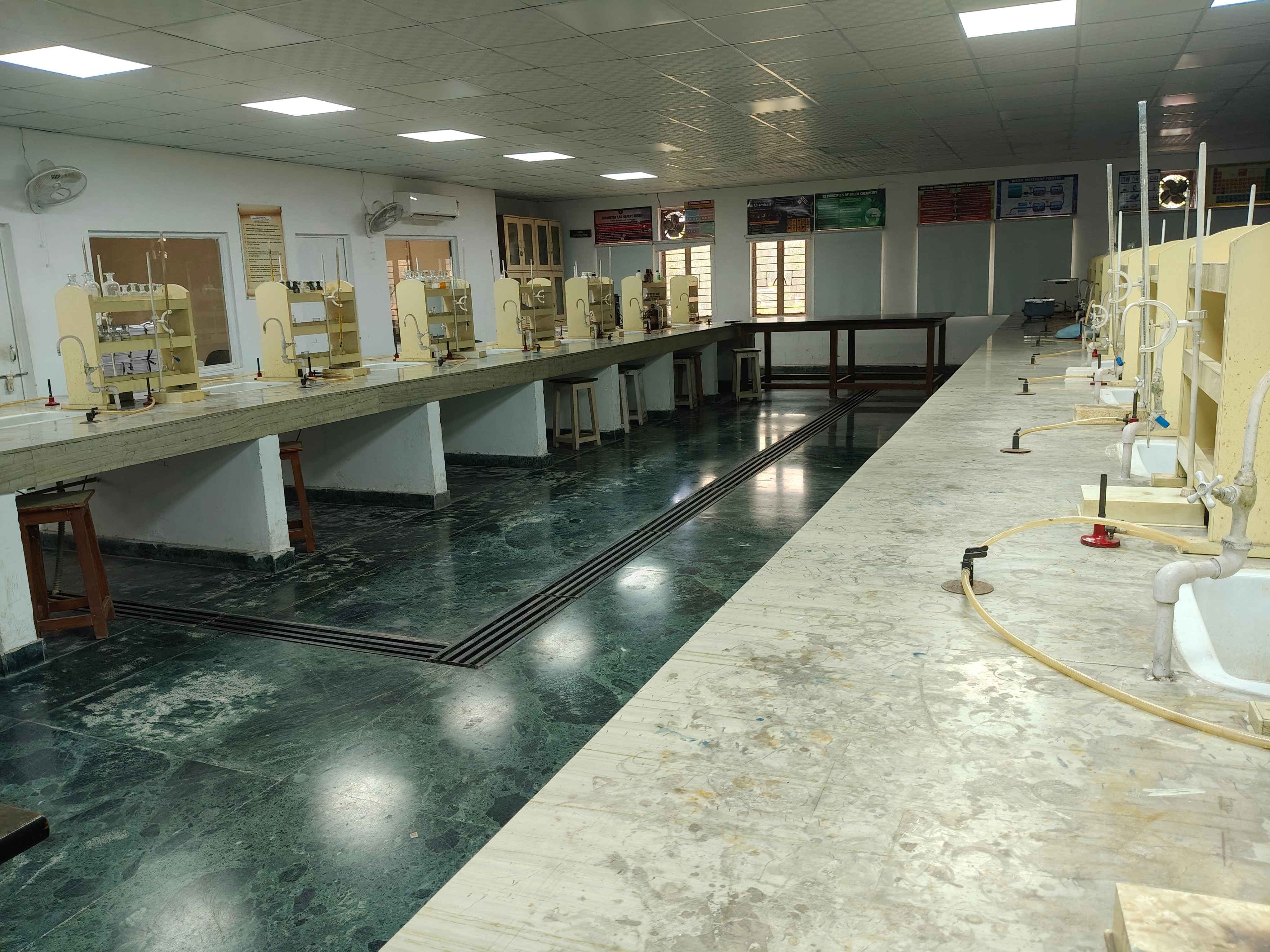 Dronacharya Group of Institutions Greater Noida Academic Building photo 43